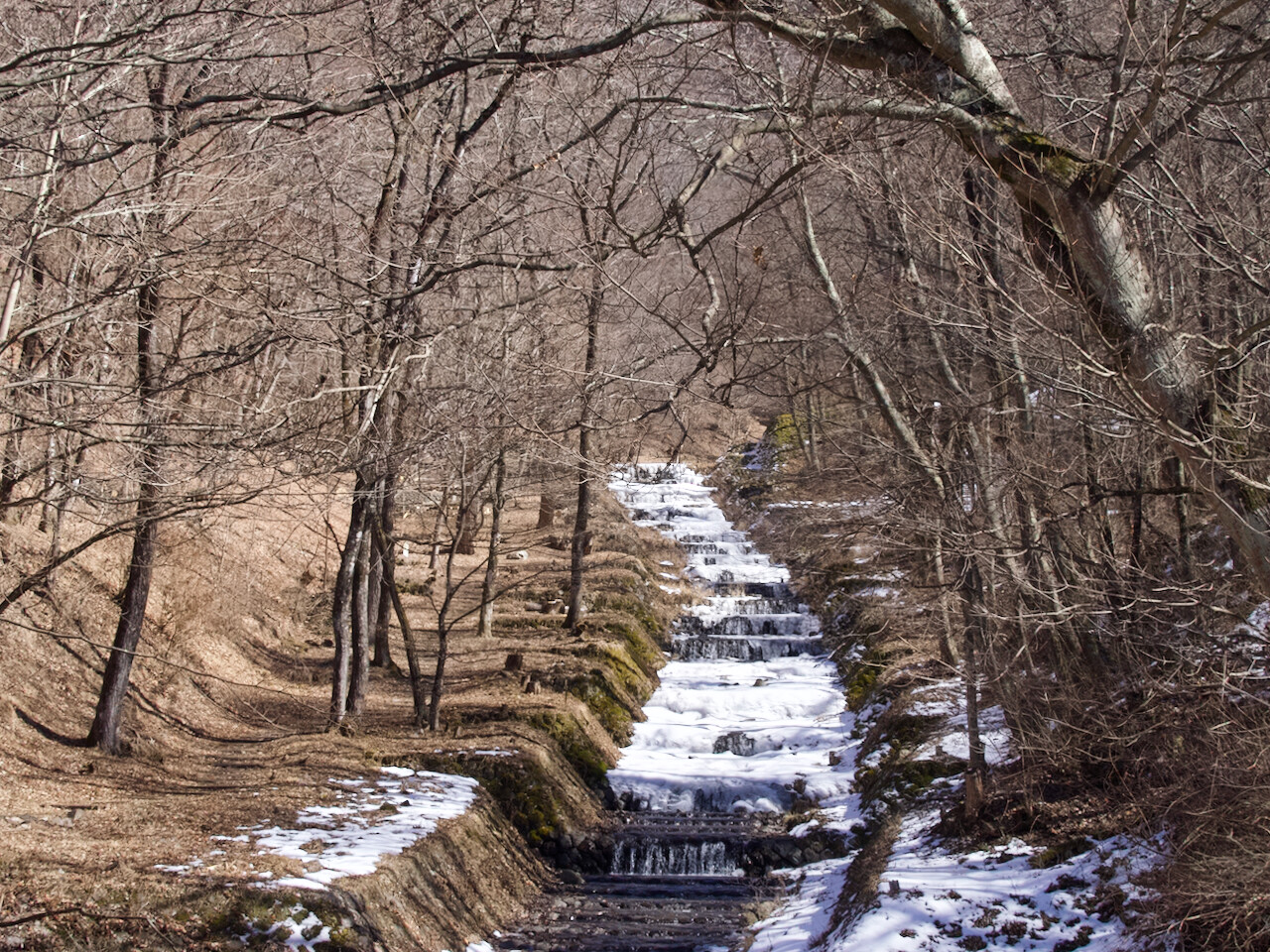 牛伏寺川 フランス式階段工